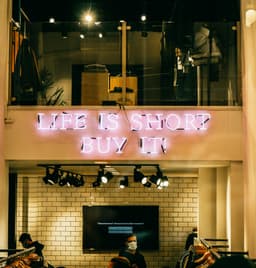 Cum a folosit un brand TikTok live shopping pentru vânzări